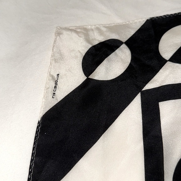 Liz Claiborne Black and White Silky Scarf - Picture 8 of 10